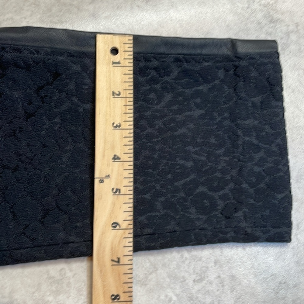 I love Ronson women’s black on black pants trousers faux leather trim. Size 16 - Picture 7 of 9